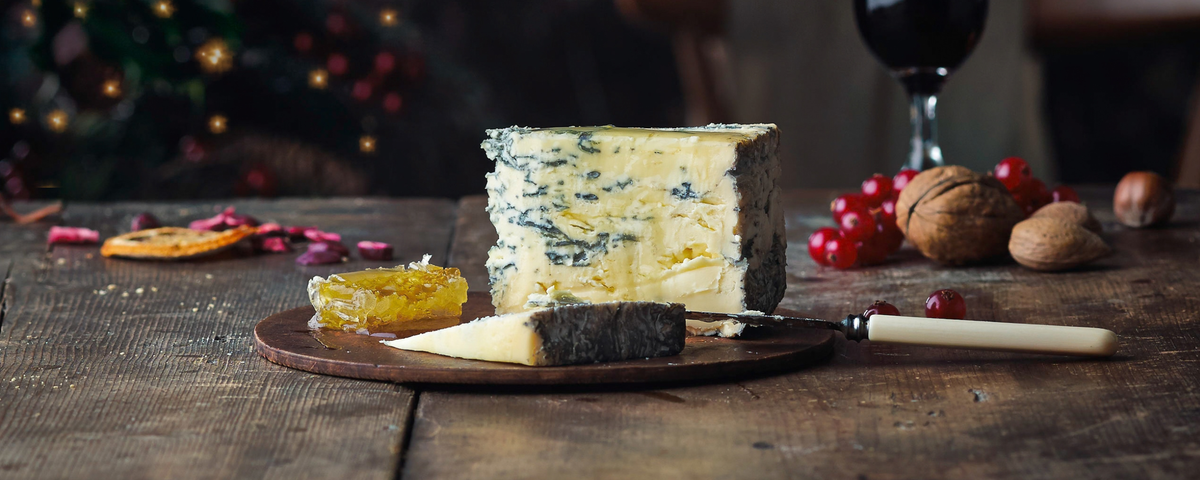 Add a little Christmas magic to your table!