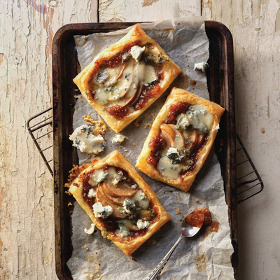 Buffalo Blue Puff Pastry Tart with Pears, Fig & Honey